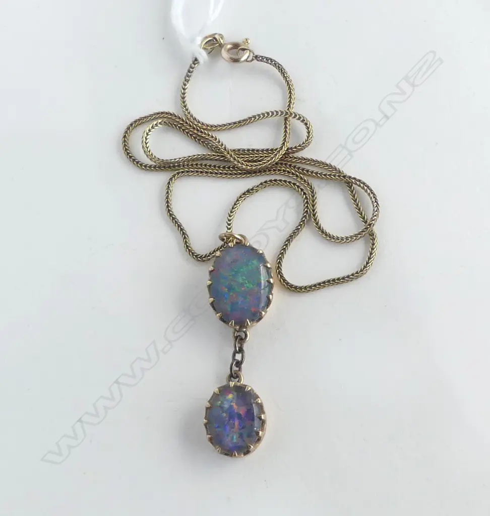14CT NECKLACE w. 2 OPAL PENDANTS 5.6gms Image 1++