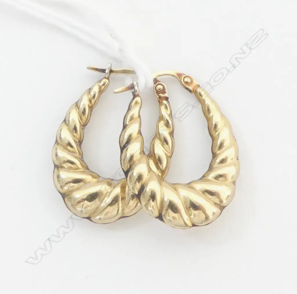 pr 9ct OVAL HOOP EARRINGS tapered lobed decoration 2gms Image 1++