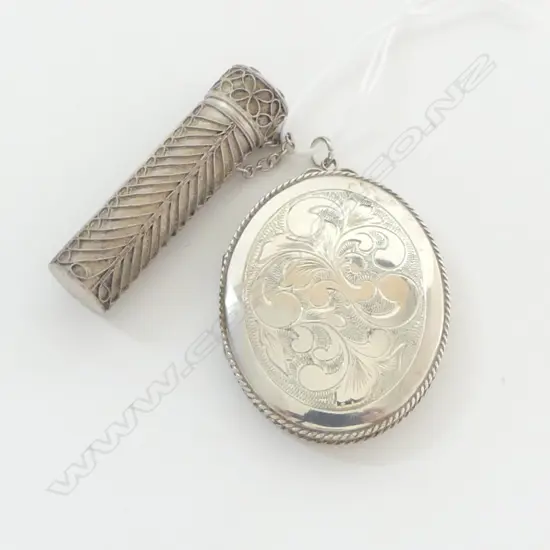 SILVER LOCKET AND SILVER NEEDLE CASE 27gm