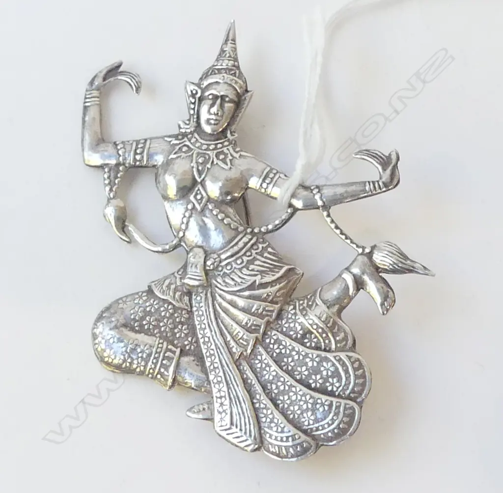 VINTAGE SIAM STERLING BROOCH DANCING WOMAN  Image 1++