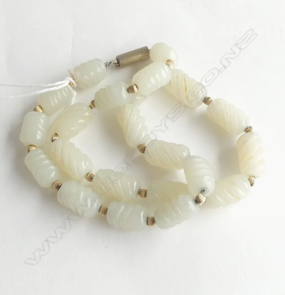VINTAGE PALE GREEN JADE CYLINDER BEAD NECKLACE W GOLD? SMALL beads & silver clasp L.360mm  Image 1++