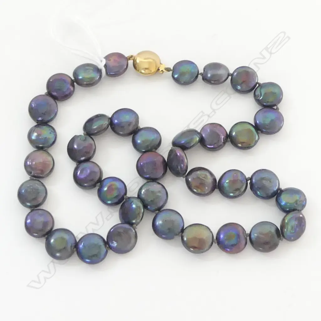 FLATTENED LUSTROUS LGE DARK 38 uniform COIN PEARL L.460mmNECKLACE W 9ct GOLD CLASP Image 1++