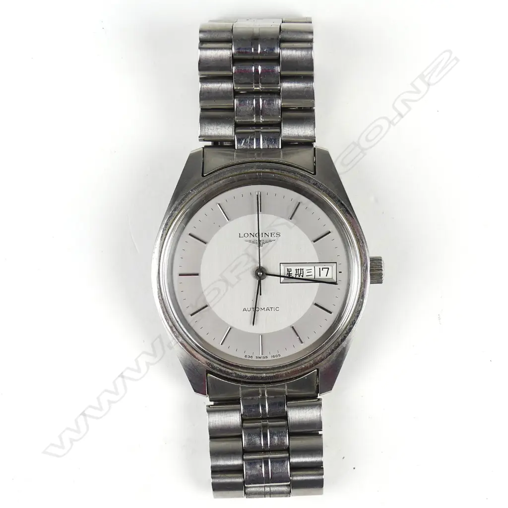 A gent's Longines stainless steel wristwatch Image 1++