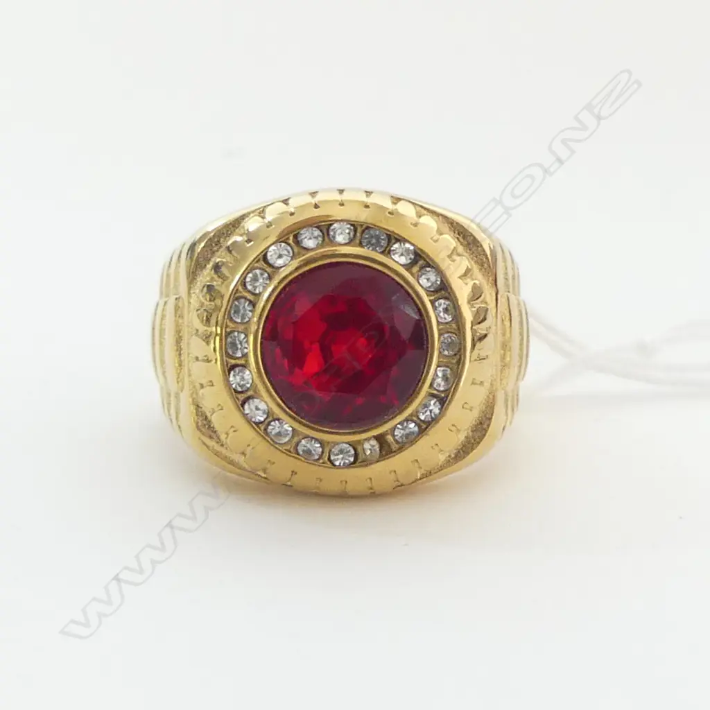 LRG 18ct GOLD PLATED RING w RED STONE & ROLEX STYLE BAND Image 1++
