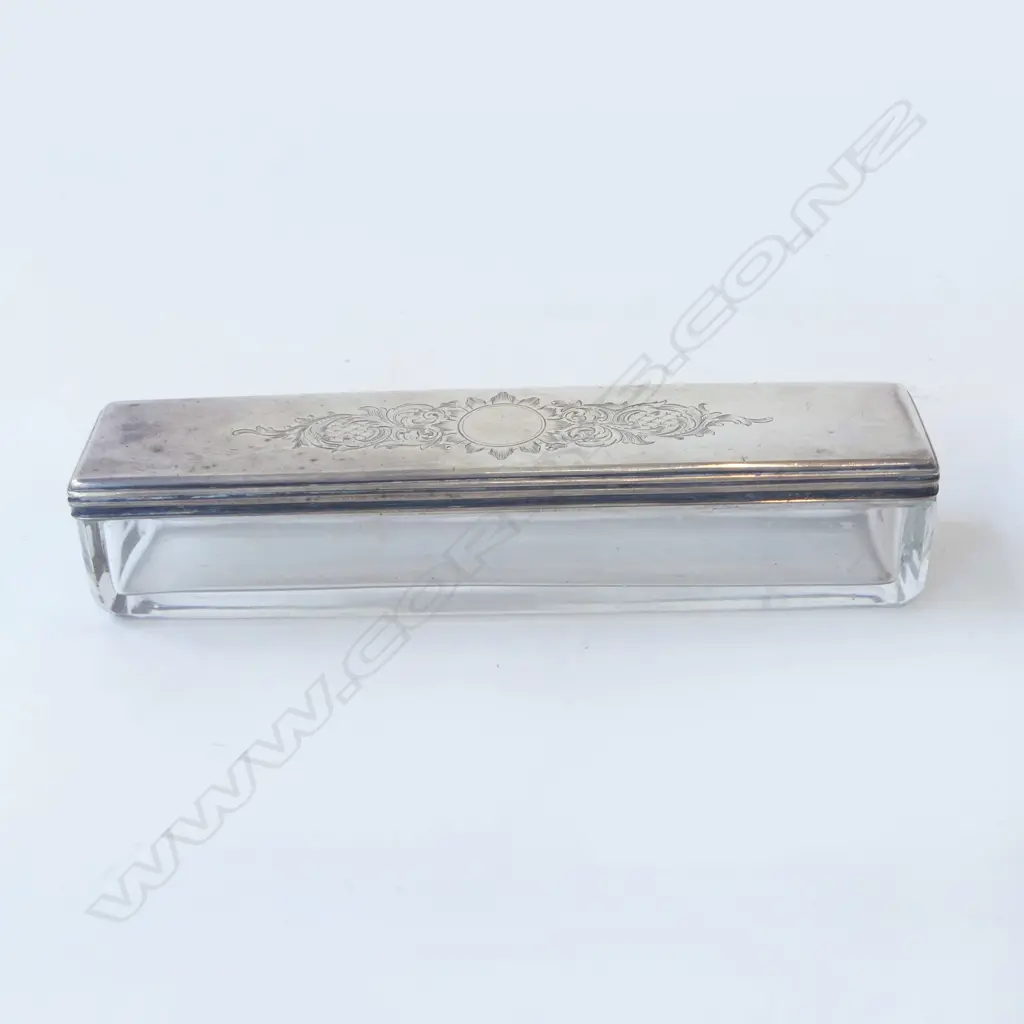 VICTORIAN SILVER LIDDED GLASS DRESSING TABLE BOX, 43gm Image 1++