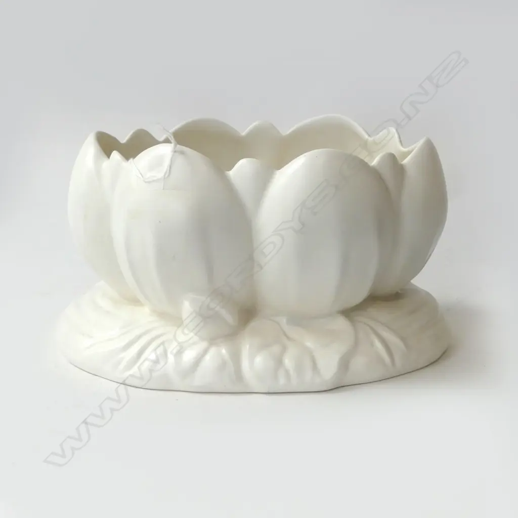 WHITE CLARICE CLIFF TULIP VASE, DIA.200mm Image 1++