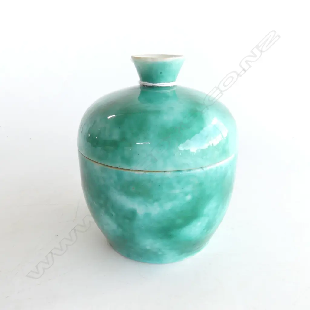 CHINESE GREEN SPONGED DECORATED LIDDED POT red printed marks H.122mm Image 1++