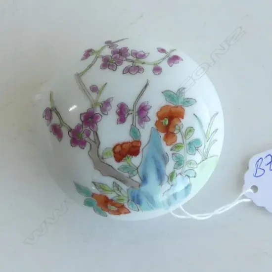 CHINESE FAMILLE ROSE SMALL LIDDED SEALING WAX POT squat circular Dia.68mm