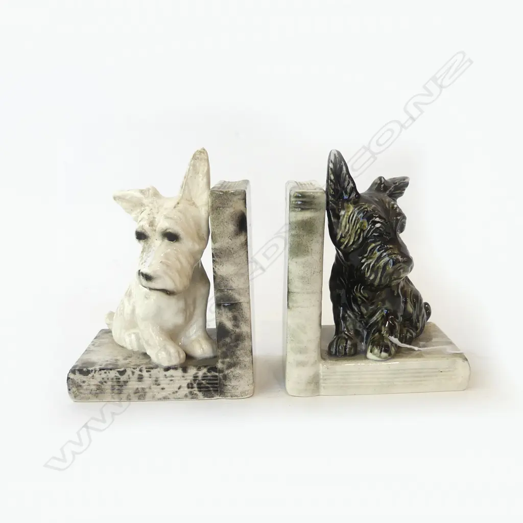 PR OF VINTAGE CHINA BLACK & WHITE SCOTTIE DOG BOOKENDS, H.140mm Image 1++