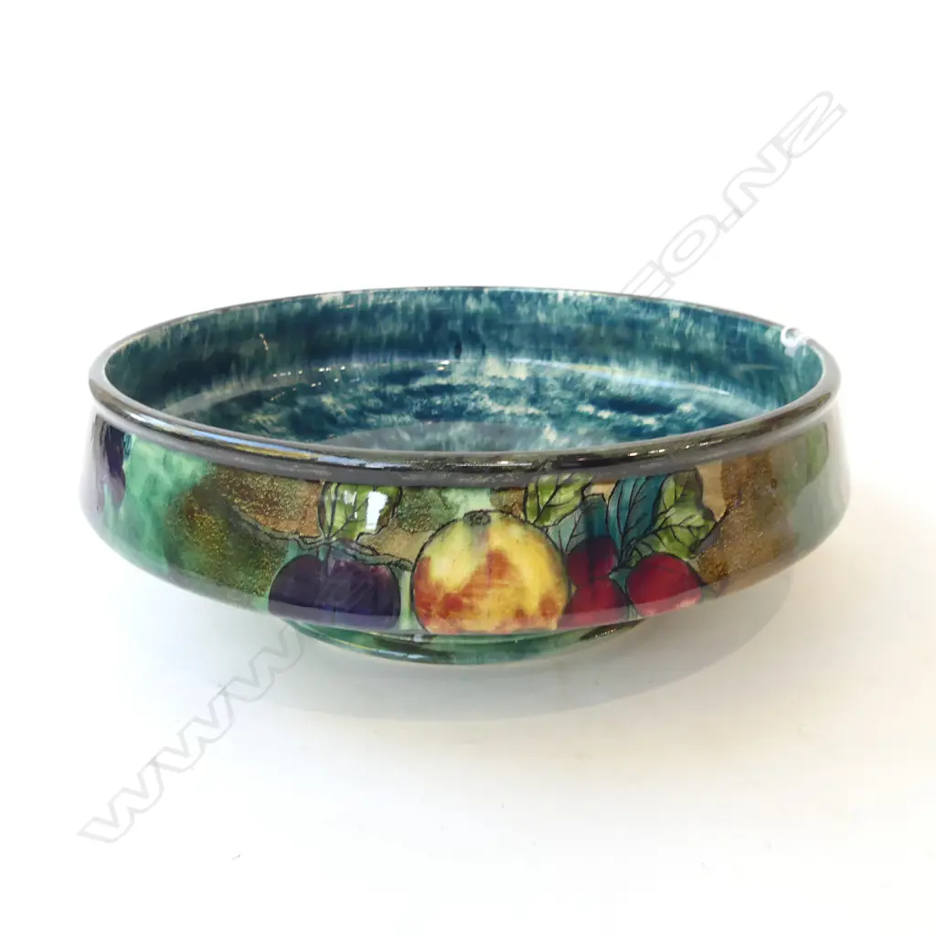 HANDPAINTED TITIAN WARE FRUIT BOWL, SIGNED, DIA.300mm Image 1++