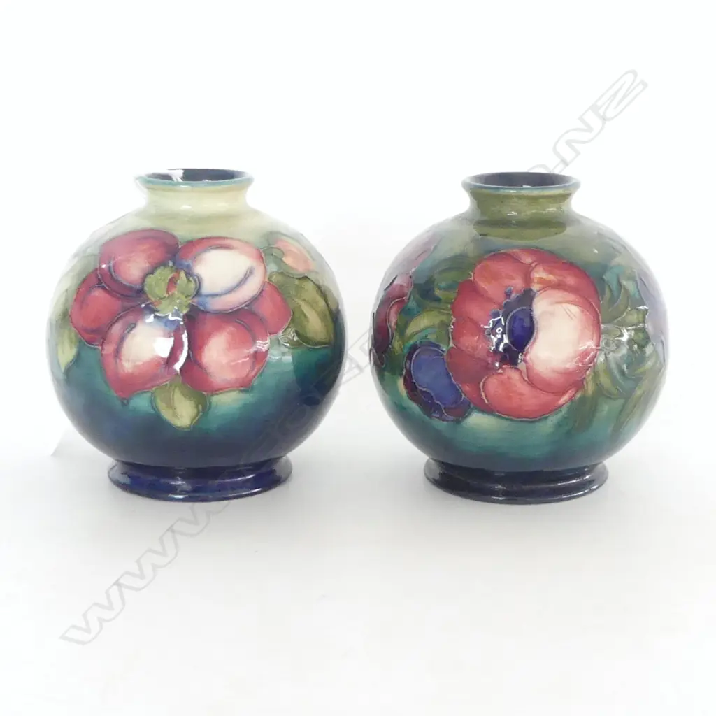 PR MOORCROFT ANEMONE SPHERICAL VASES H.100mm Image 1++