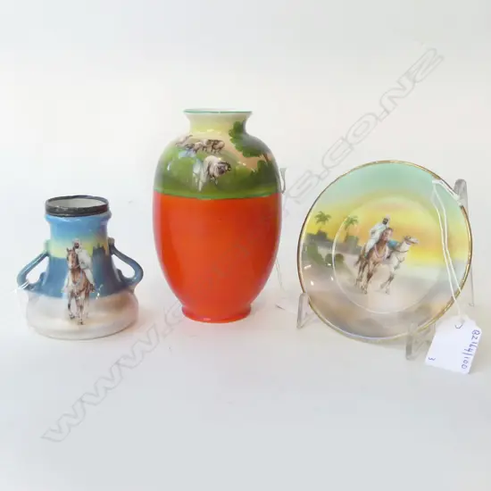 THREE PCS ROYAL BAYREUTH CHINA, TWO VASES (140mm TALLEST) AND A DISH (H.110mm)