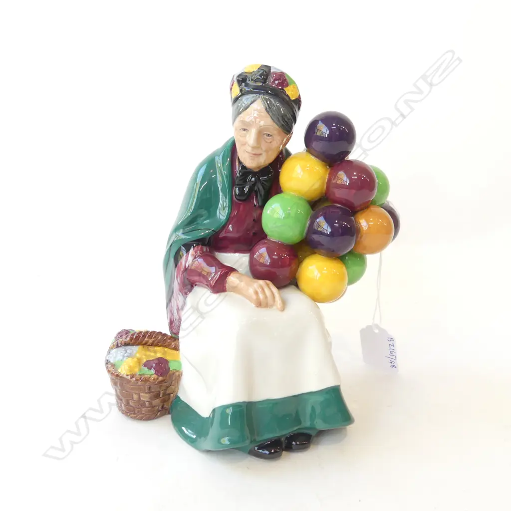 ROYAL DOULTON FIGURINE THE OLD BALLOON SELLER, H.180mm Image 1++