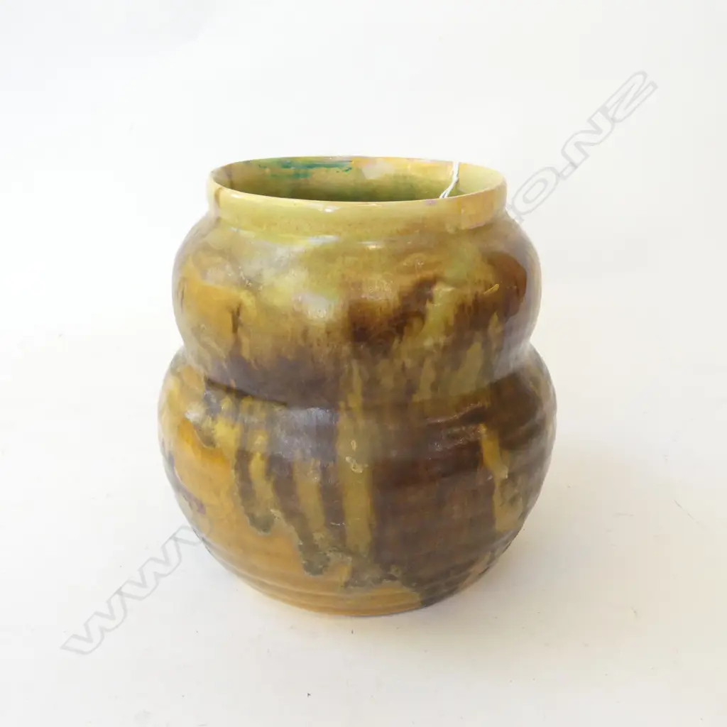 AMBRICO CROWN LYNN VASE H.145mm Image 1++