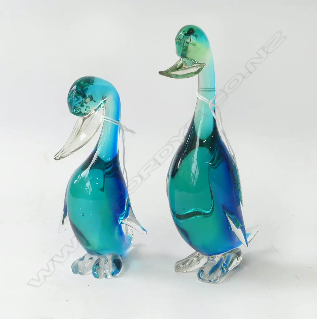 PR HAND BLOWNED COLORED GLASS PELICANS, H.180mm LONGEST Image 1++