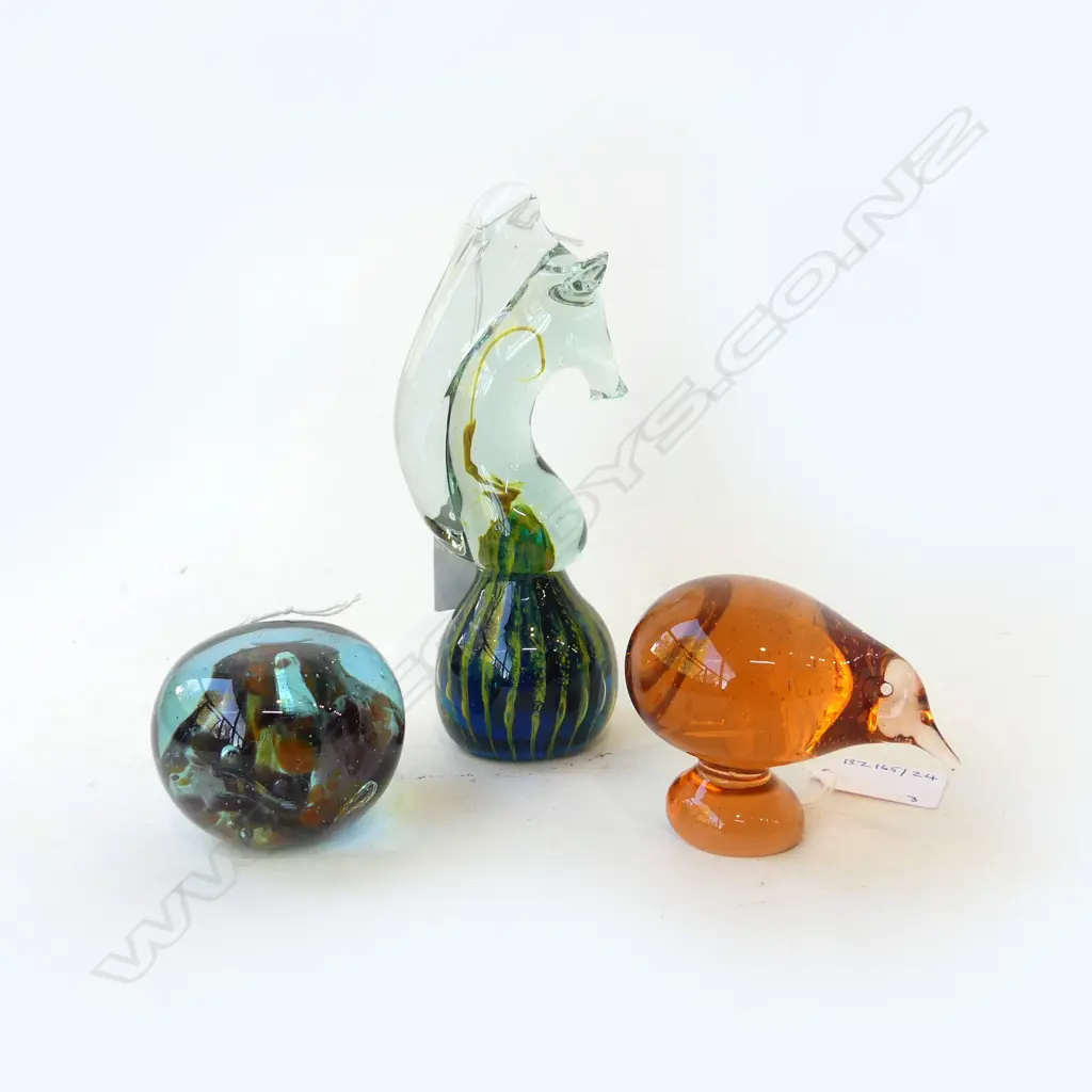 3 HAND BLOWNED COLORED GLASS PAPERWEIGHTS, BULL  H.170mm & KIWI, H.70mm AND ? Image 1++
