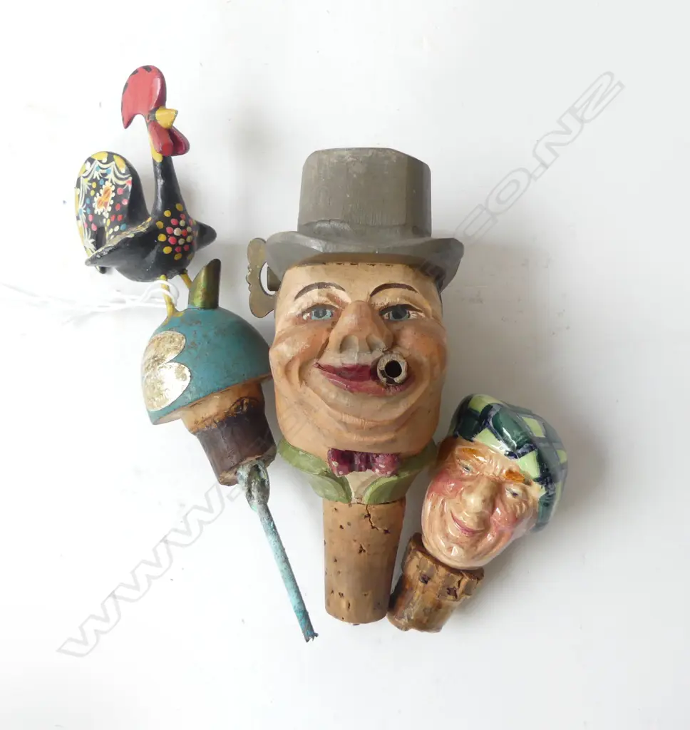 VINTAGE NOVELTY BOTTLES STOPPER, 120mm LARGEST Image 1++