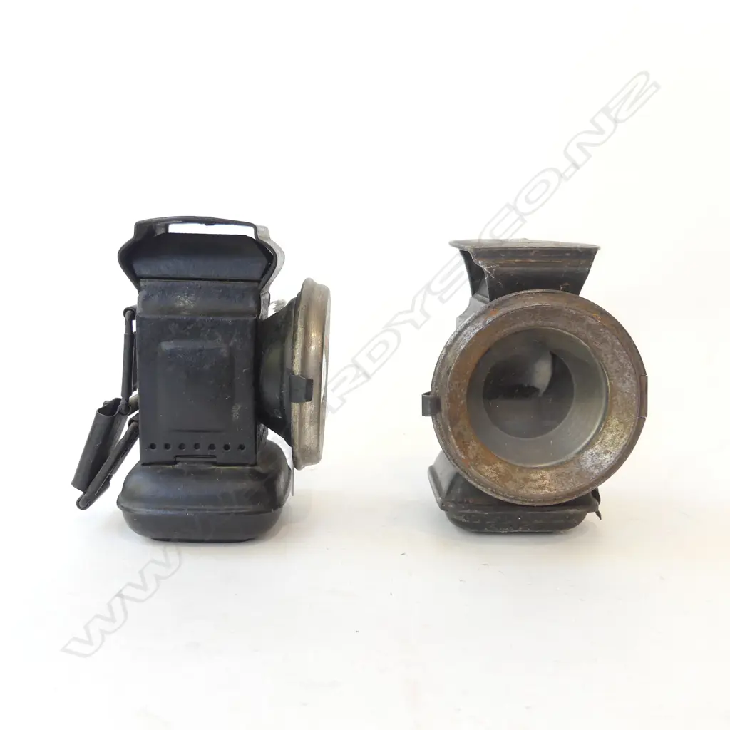 TWO ANTIQUE KEROSENE CYCLE LAMPS P&H ‘THE WINNER’ & ‘BRITISH MADE’, L.130MM Image 1++