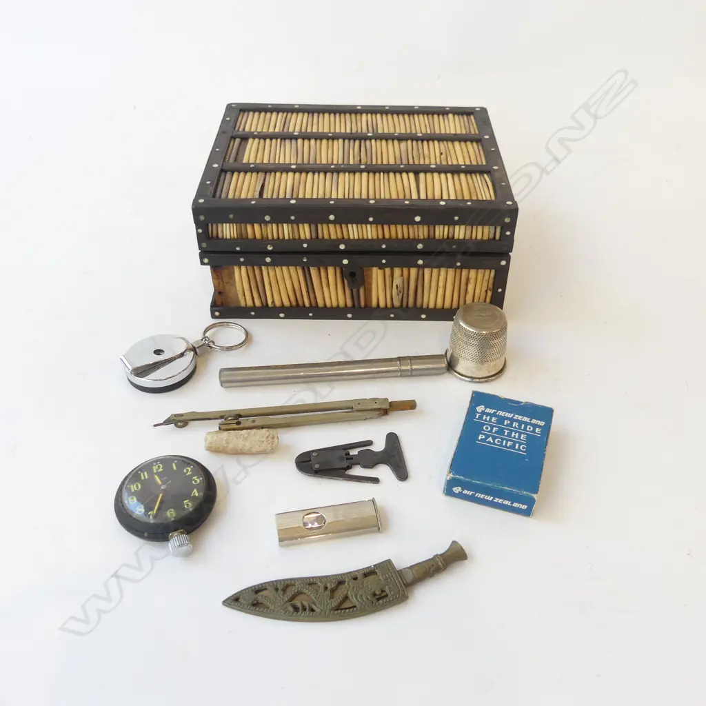 PORCUPINE QUILL BOX + CONTENTS W.195mm Image 1++