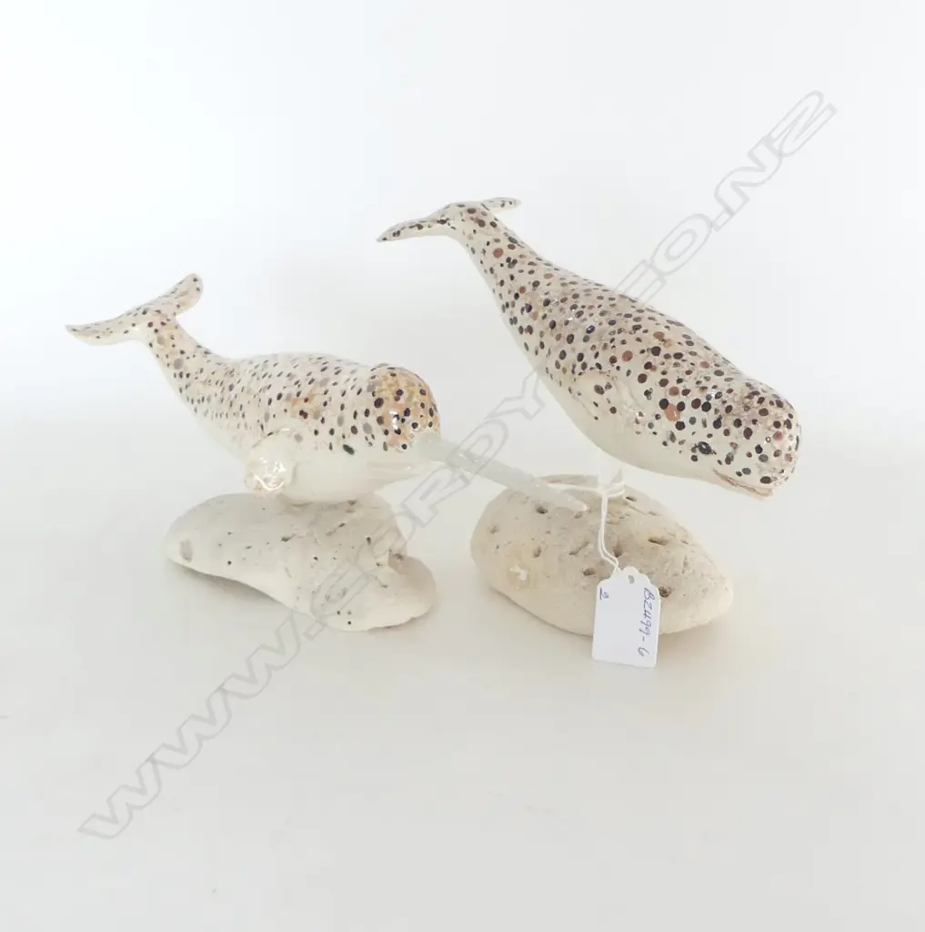 2 NARWHAL DOLPHIN SCULPTURES MOUNTED ON VOLCANIC STONE BASE, HANDCRAFTED HAWAII. H.150mm Image 1++