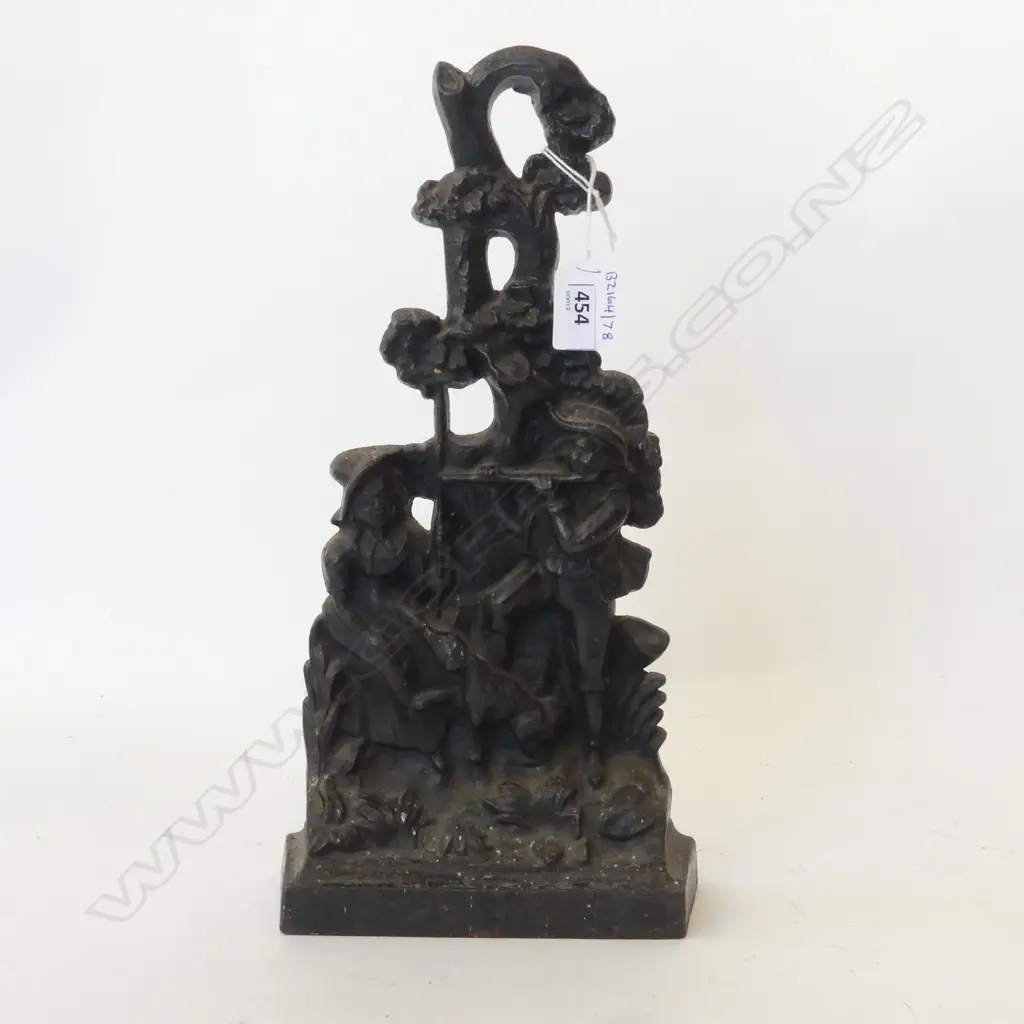 VICTORIAN CAST IRON DOORSTOP COTTAGE SCENE, H.330mm Image 1++
