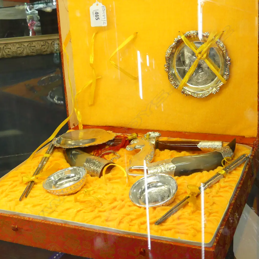 CHINESE CEREMONIAL DRINKING SET, CASED W.310mm Image 1++