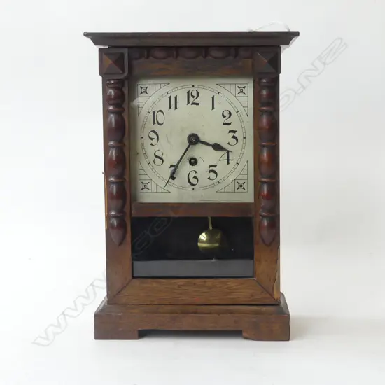 EDWARDIAN WOODEN CASED MANTEL CLOCK, H.280mm
