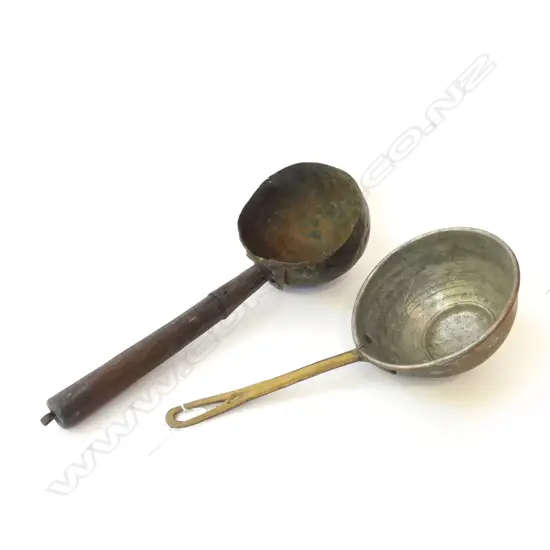 2 VINTAGE COPPER LADLES LONGEST L.400mm