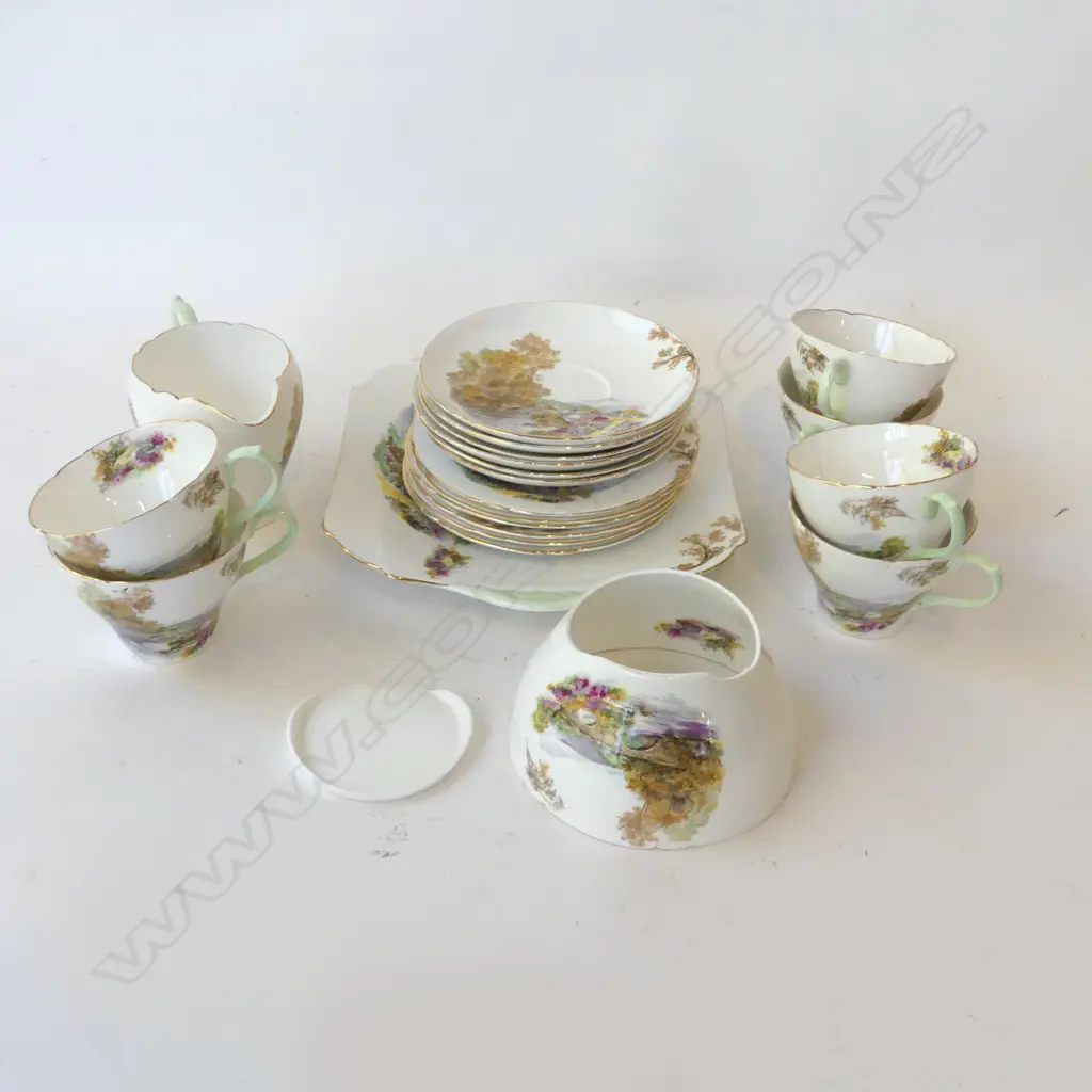 21 PCE SHELLEY 'HEATHER' TEA SET; 3 TRIOS, JUG, CAKE PLATE & SUGAR BOWL (BROKEN IN 2 CLEAN PCES) Image 1++