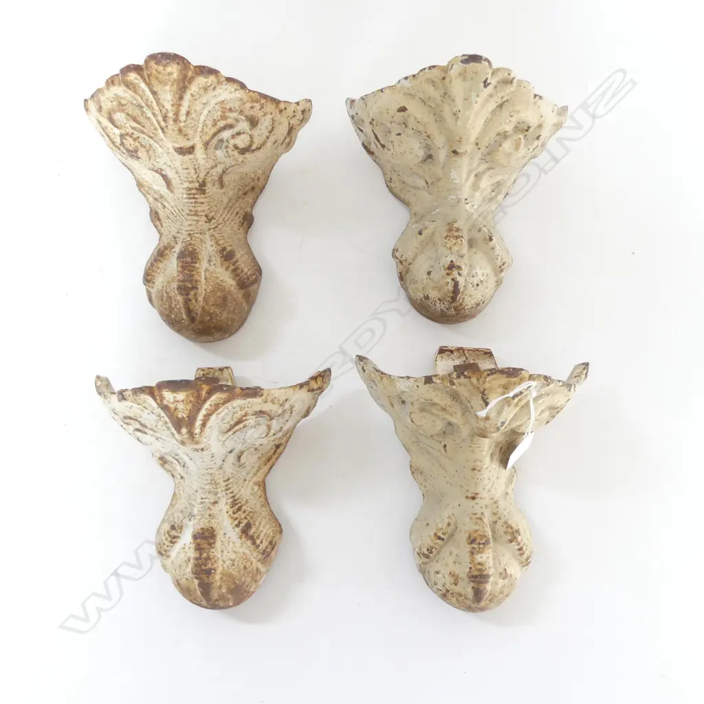 SET 4 OLD CAST IRON BATH FEET scrolls ball & claw Image 1++