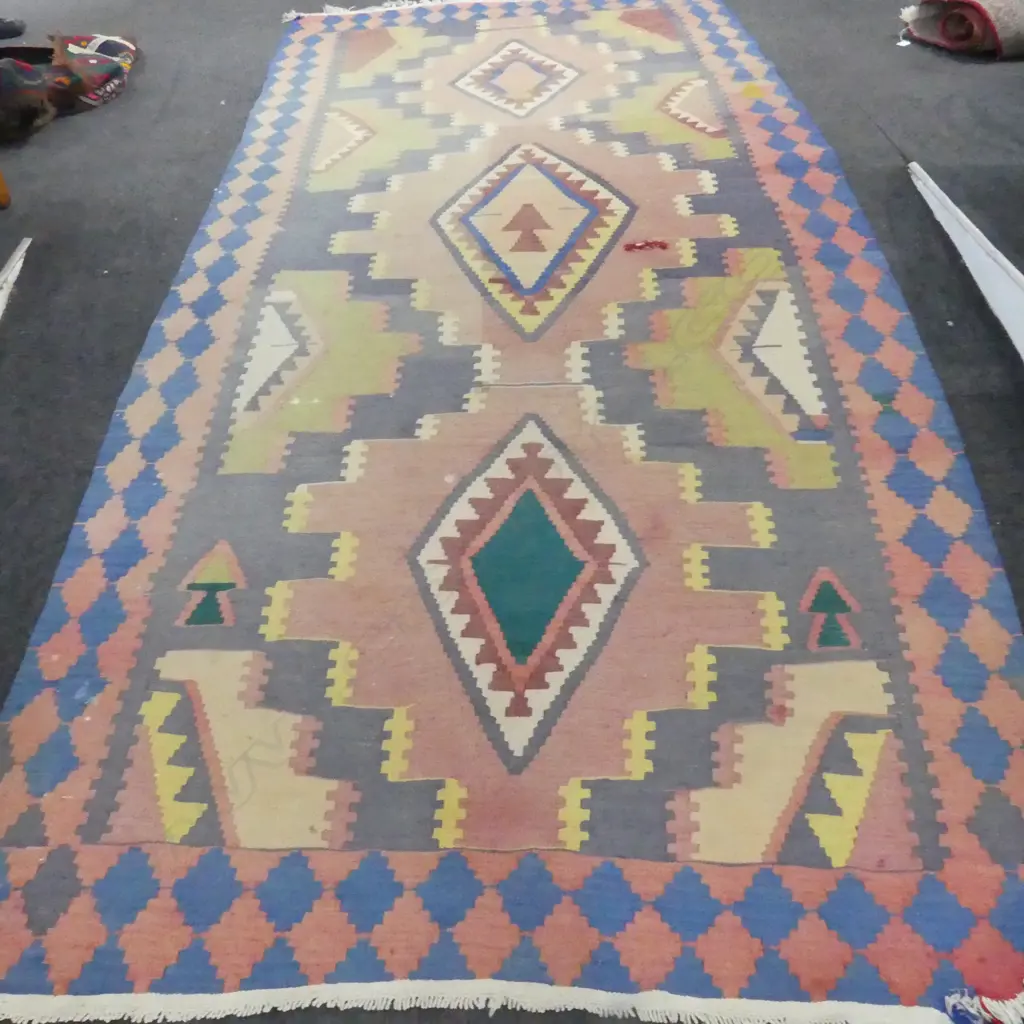 LG KELIM 2950x1370mm - HOLE Image 1++