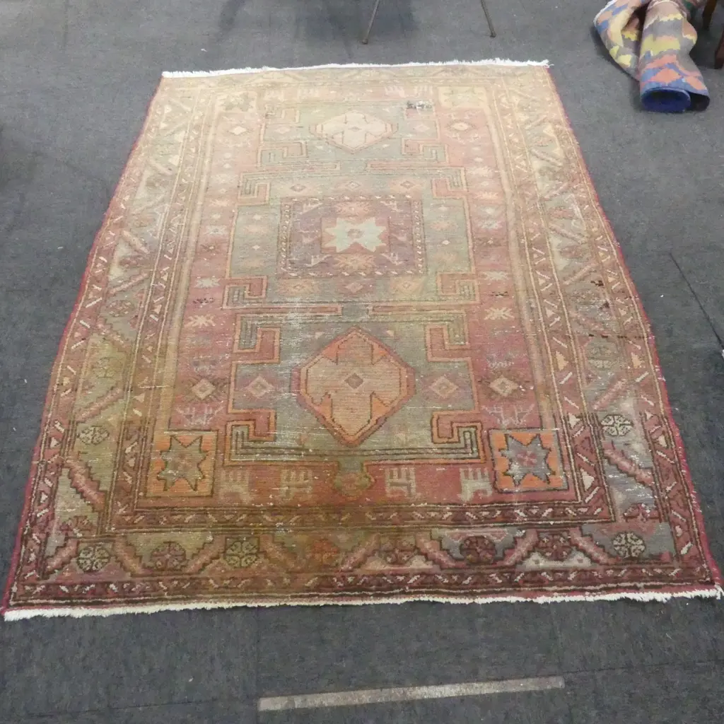 HAND KNOTTED WOOL PILE RUG 2050x1370mm Image 1++