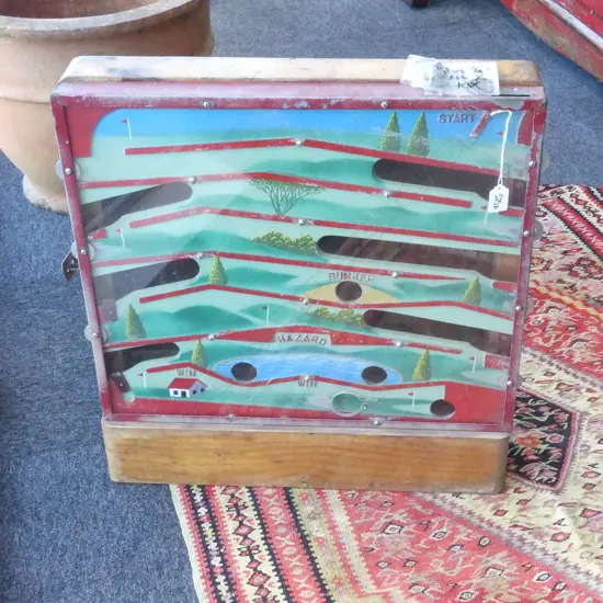 VINTAGE WALL MOUNTED GOLF THEMED COIN ARCADE GAME 610x585x140mm