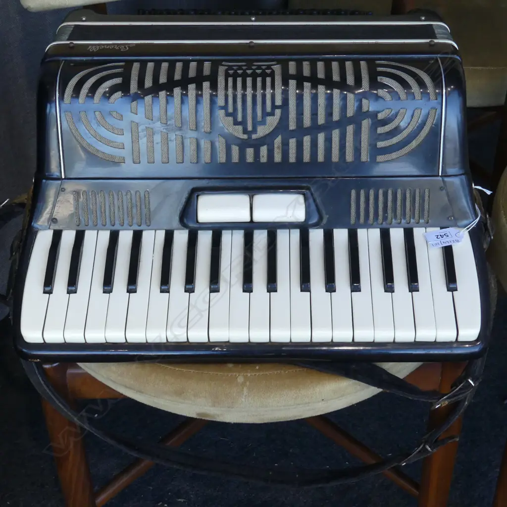 SERENELLI VINTAGE PIANO ACCORDION, L.440mm Image 1++