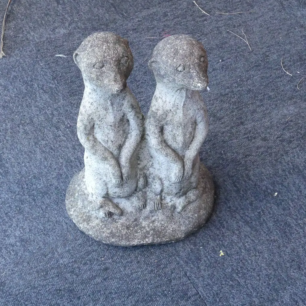 CONCRETE MEERKAT GARDEN STATUE H.340mm Image 1++