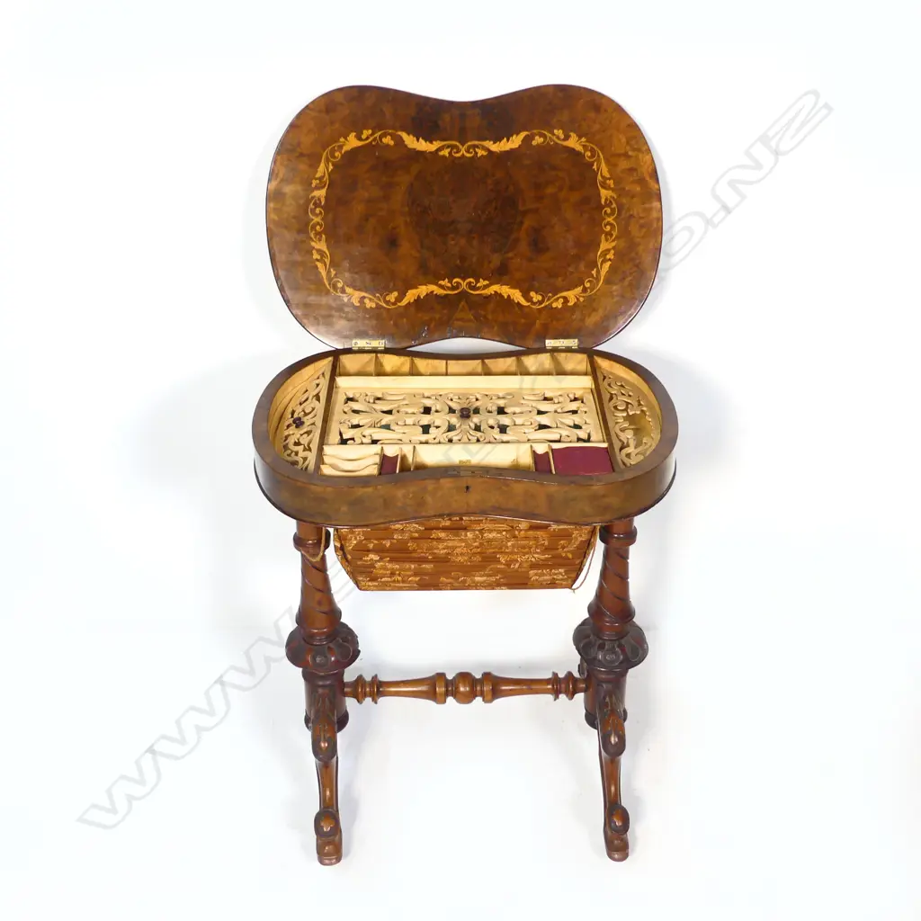 VICTORIAN WALNUT SEWING TABLE 630x415x720mm (minor old damage) Image 1++