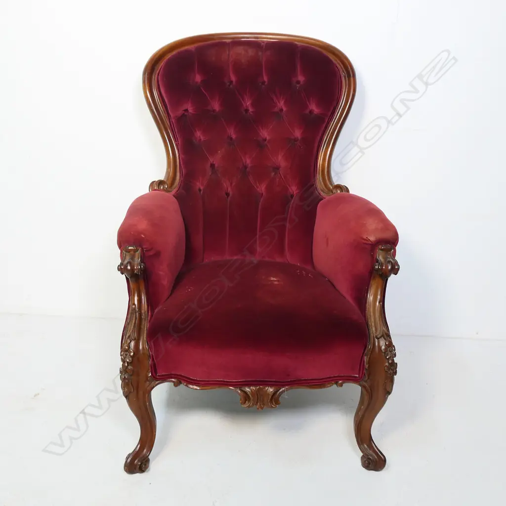 VICTORIAN STYLE MAHOGANY FRAMED GRANDFATHER ARM CHAIR SHOWING WEAR Image 1++