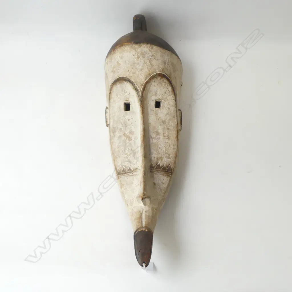 LARGE CARVED WOOD VINTAGE AFRICAN FACE MASK, L.640mm Image 1++