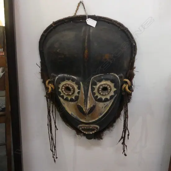 CARVED WOODEN TRIBAL MASK 490x350mm