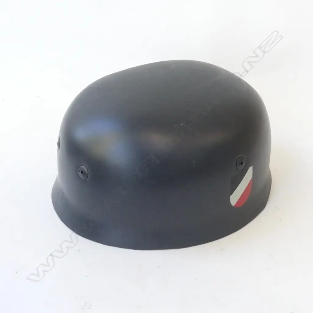 GERMAN REPRODUCTION WWII PARACHUTIST HELMET, DIA.220mm Image 1++