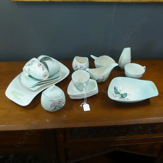 COLLECTION 1950s CARLTONWARE PALE BLUE CONVOLVULUS