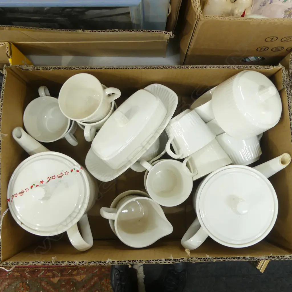 APOLLO/CROWN LYNN COFFEE, TEA  POT, C/S, M/S & BUTTER DISH (some discoloured) Image 1++