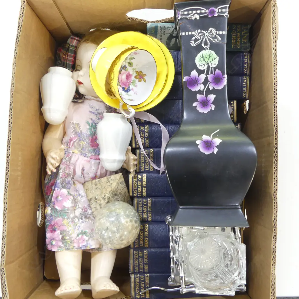 OLD BOOKS, 1950s PEDIGREE DOLL, SHELLEY VASE H.340mm AF ETC Image 1++