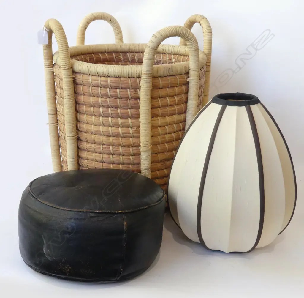 LG WOVEN BASKET H.495mm, FABRIC LIGHT SHADE, BLACK LEATHER POUF 300mm dia Image 1++