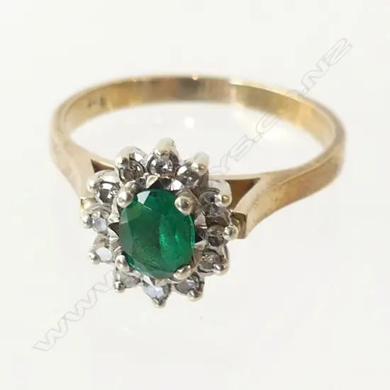 9CT BYRON EMERALD & DIAMOND CLUSTER RING SIZE J  2.08gms