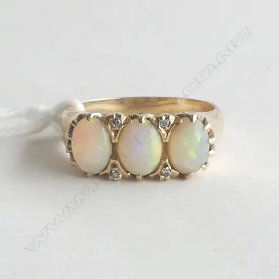9CT OPAL & DIAMOND RING  SIZE Q  3.5gms