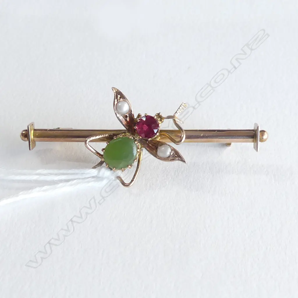 EDWARDIAN 9CT INSECT BROOCH 3.27gms leg missing Image 1++