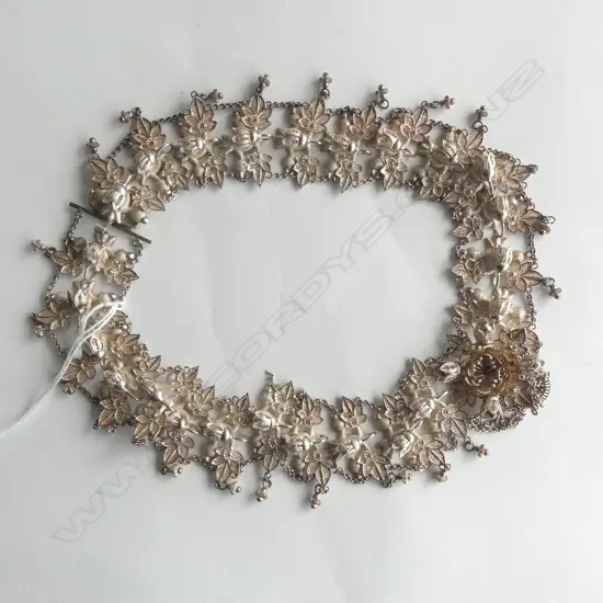 FANCY VINTAGE SILVER NECKLET multiple sculpted florals minor faults engraved sterling 