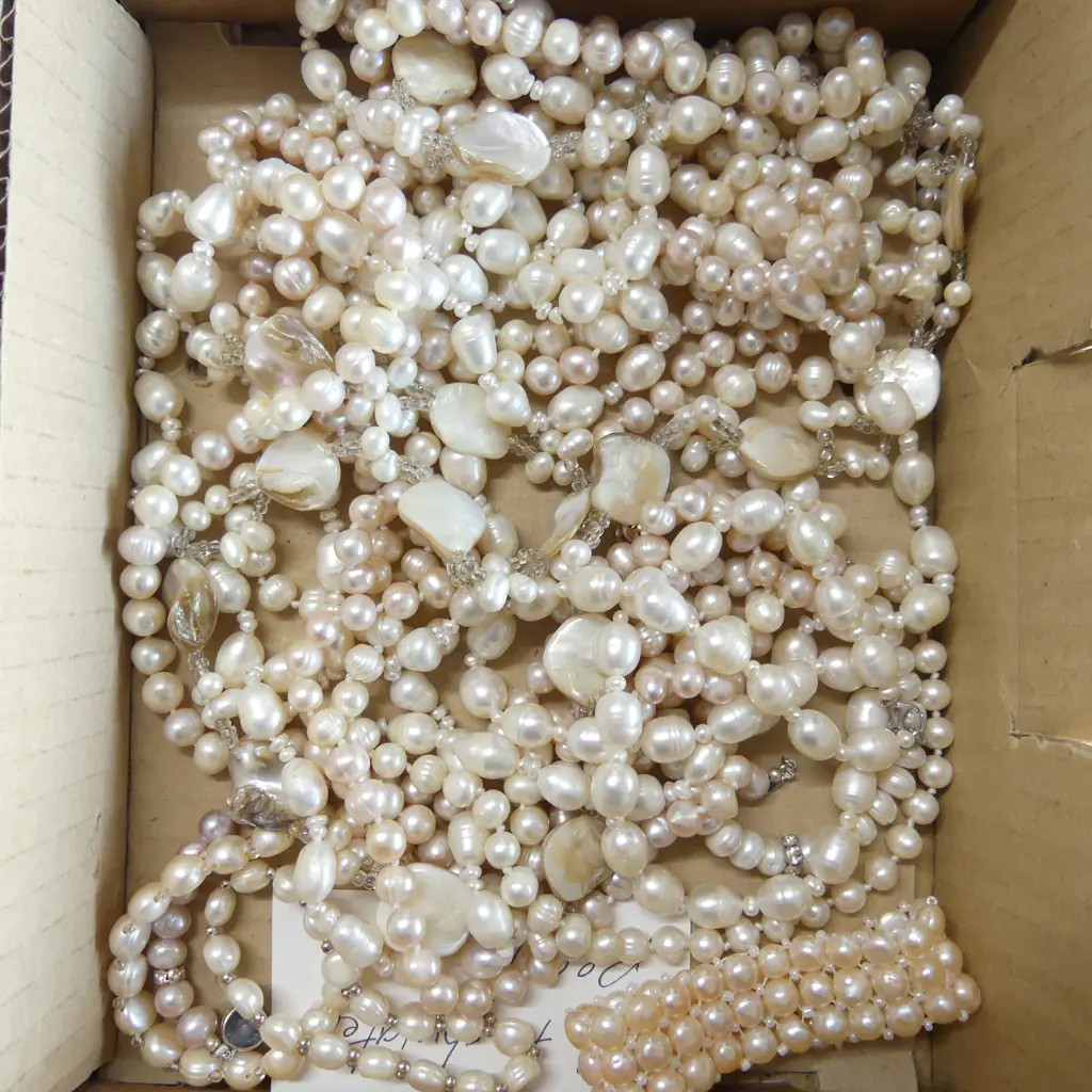 ASST. FRESH WATER PEARL NECKLACES ETC Image 1++