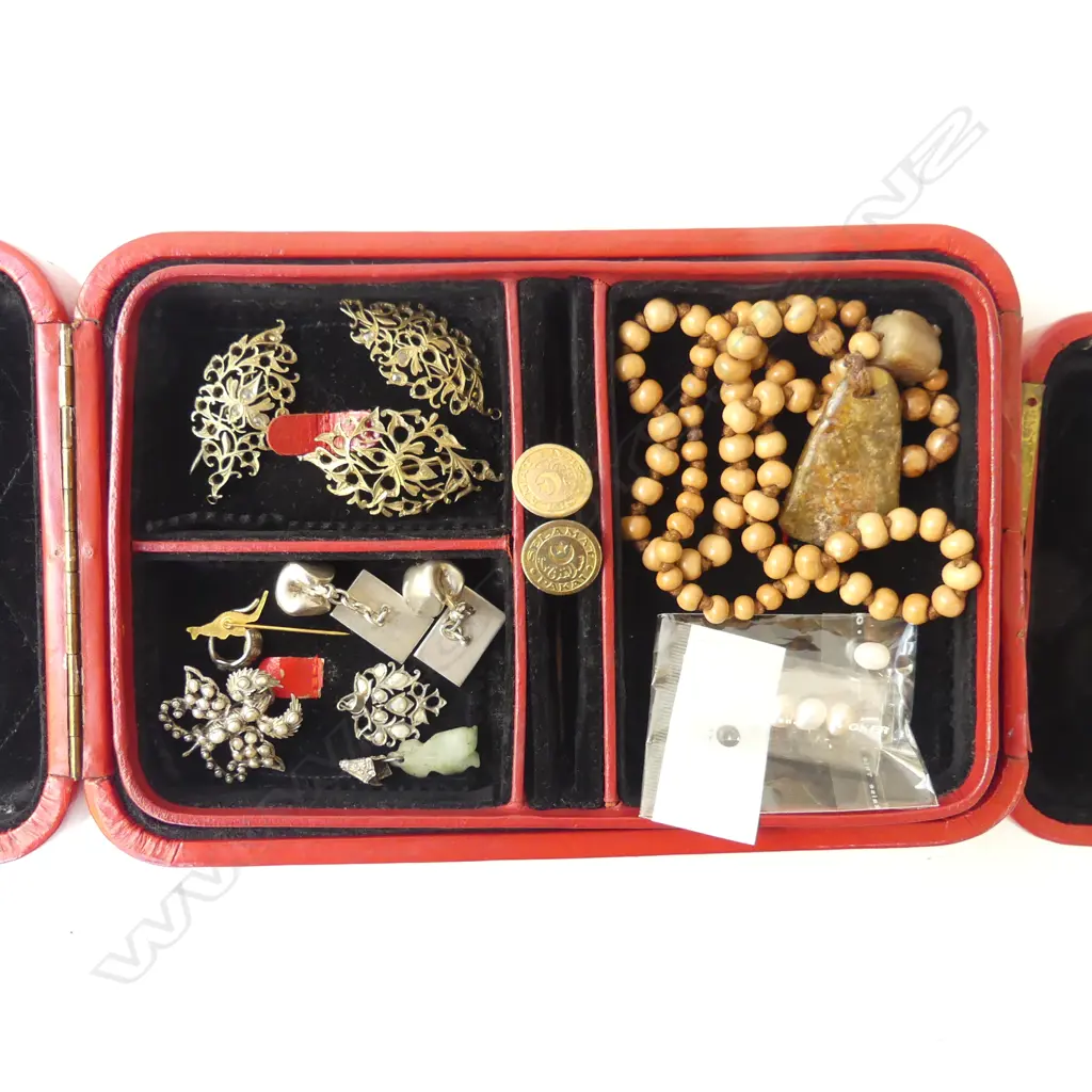 RED LEATHER JEWEL BOX + JEWELLERY: OLD SILVER GILT STRAITS SETTLEMENT PCES  + BROWN JADE PENDANT +HEAVY SILVER CUFFLINKS Image 1++